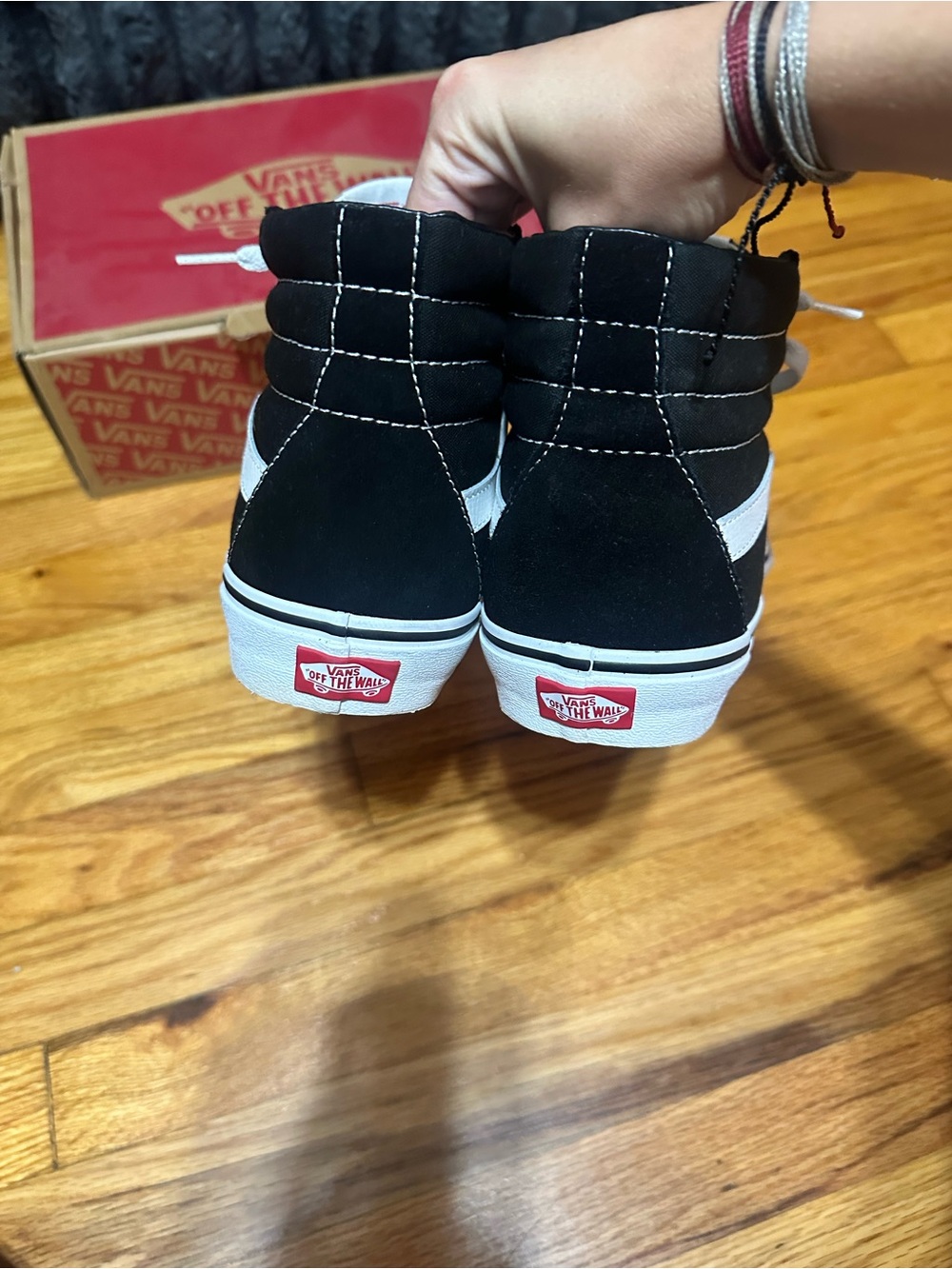 Men’s 9.5 Vans Black & White Sk8-Hi High-Top Sneakers - Picture 4 of 7
